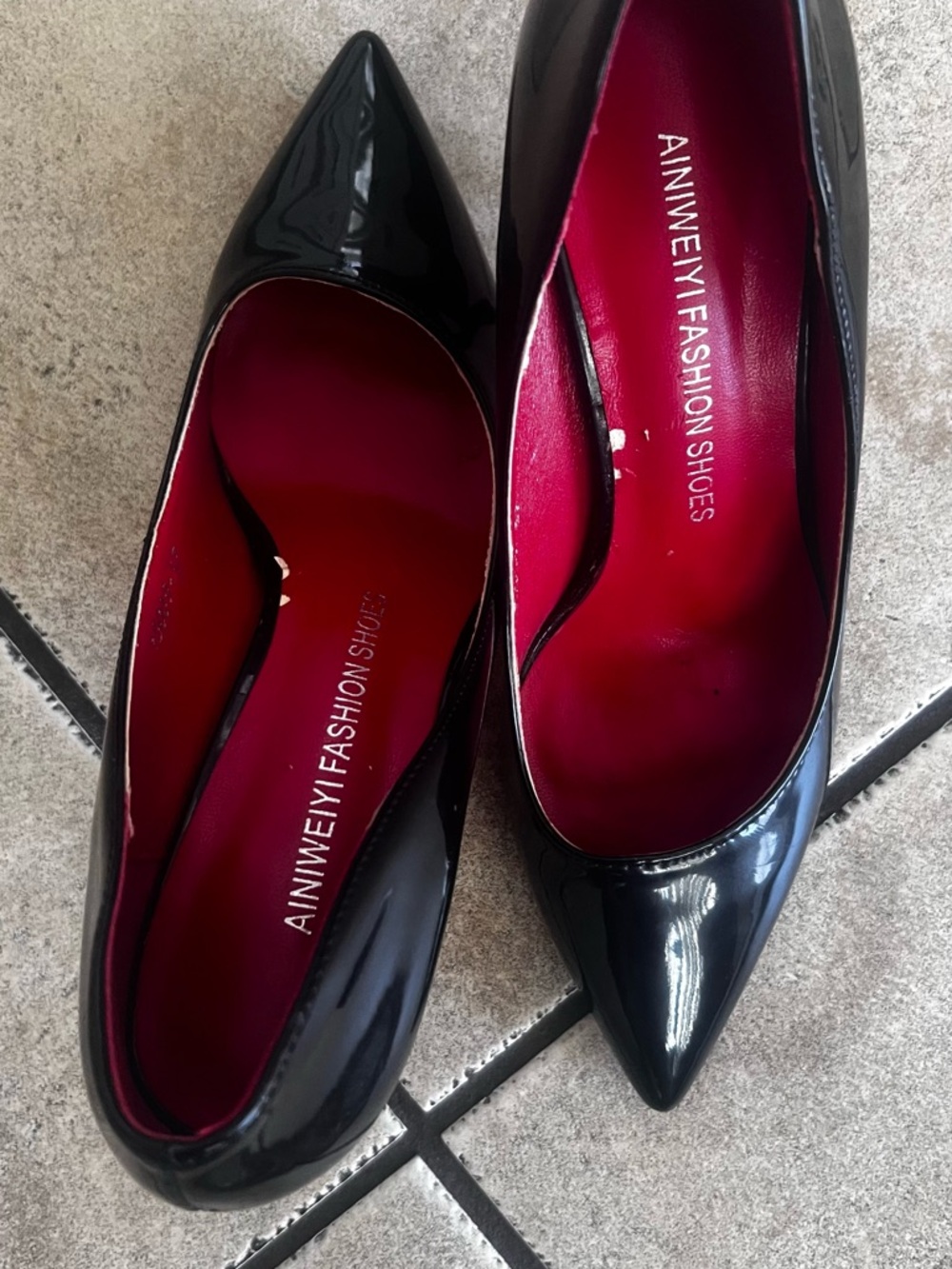 Women's Black Patent Pointed-Toe Pumps